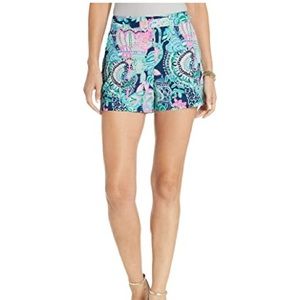Lilly Pulitzer Mallie Shorts size 2 Looking Sharp